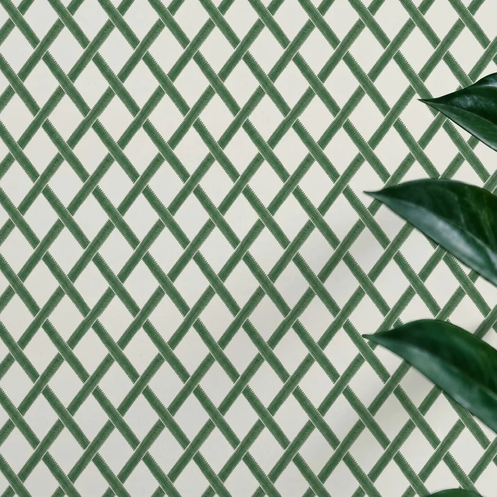 Geometric Green Lattice Pattern